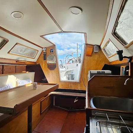 Botel Barco Classic 25 Expo *