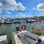 Barco Classic 25 Expo Botel *