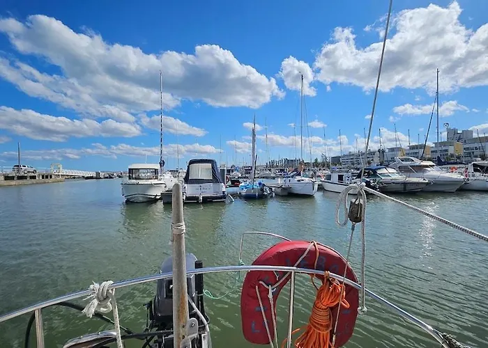 Barco Classic 25 Expo 船上ホテル