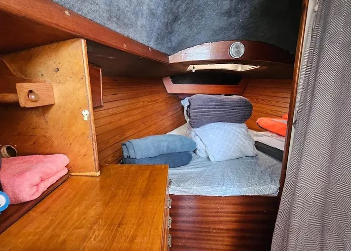 Barco Classic 25 Expo 船上ホテル *